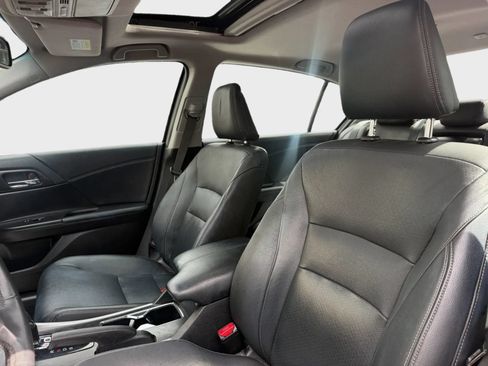 Used 2015 Honda Accord Touring image 8