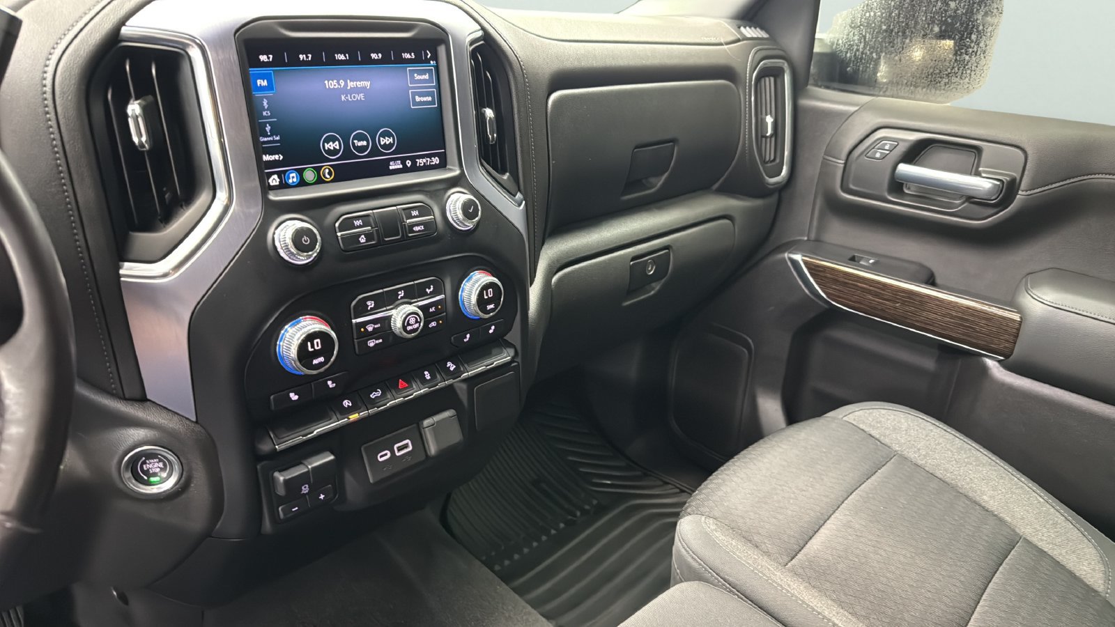 Used 2020 GMC Sierra 1500 Elevation w/ Elevation Value Package AWD/4WD image 17