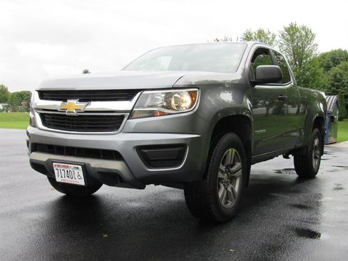 Used 2018 Chevrolet Colorado W/T RWD image 2