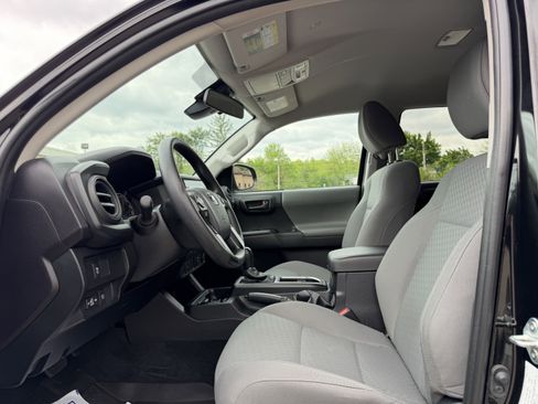 Used 2023 Toyota Tacoma SR AWD/4WD image 15