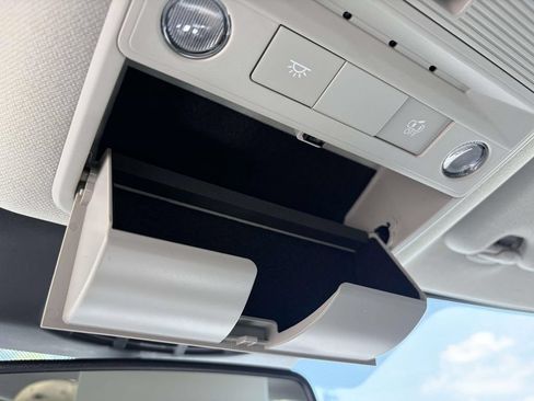 New 2026 Nissan Sentra SV w/ SV Convenience Package FWD image 18