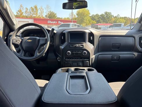 Used 2024 Chevrolet Silverado 2500 Custom w/ Custom Value Package AWD/4WD image 12
