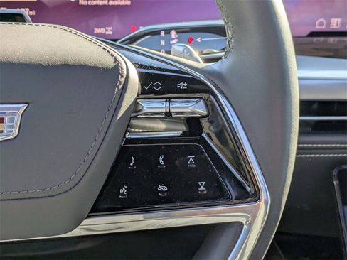 Used 2025 Cadillac Escalade Sport Platinum w/ LPO, ONYX Package image 21