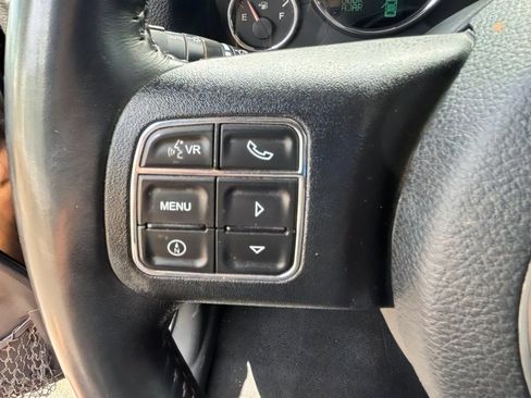 Used 2016 Jeep Wrangler Unlimited Rubicon w/ Connectivity Group AWD/4WD image 21