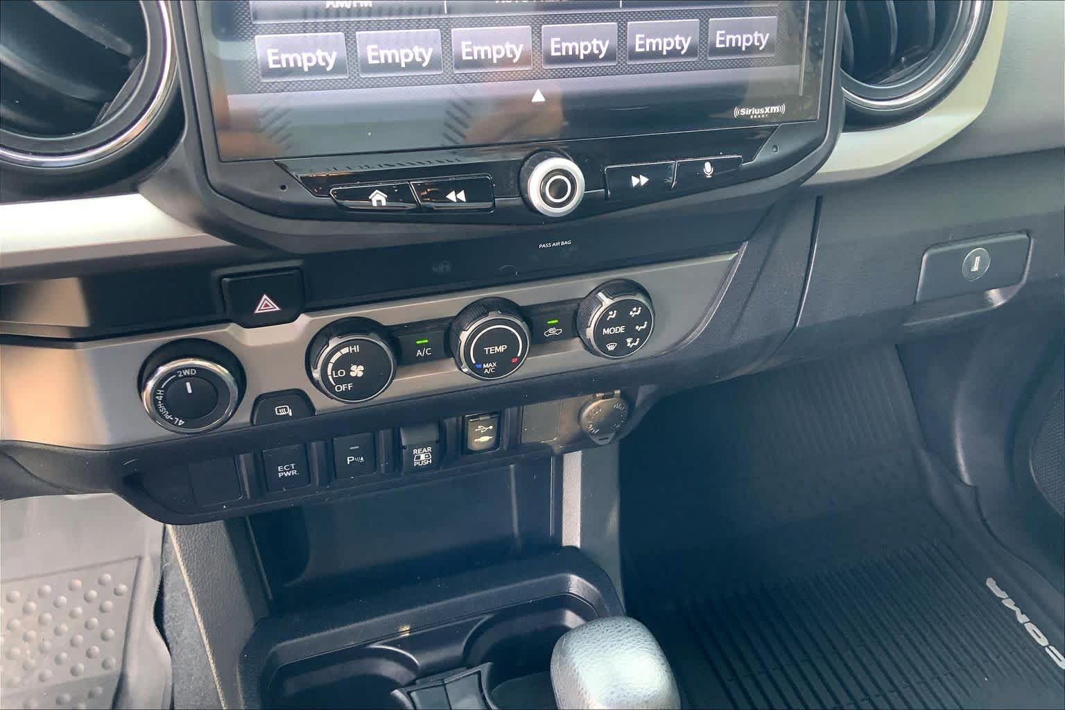 Used 2019 Toyota Tacoma SR5 AWD/4WD image 35