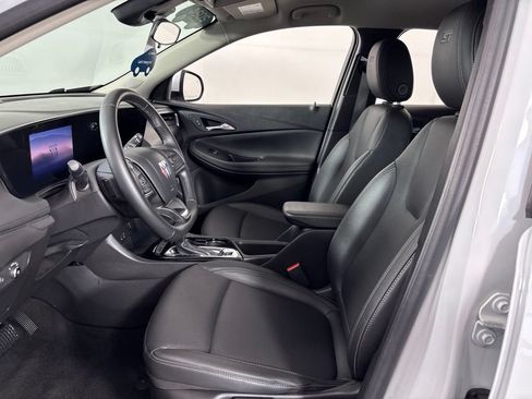 Certified 2024 Buick Encore GX Sport Touring FWD image 22