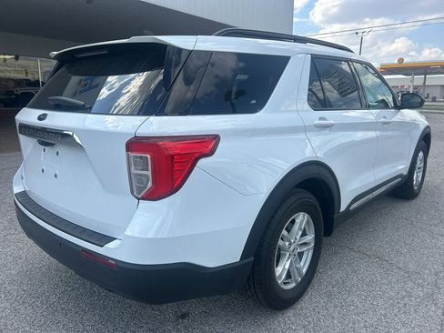 Used 2023 Ford Explorer XLT RWD image 5