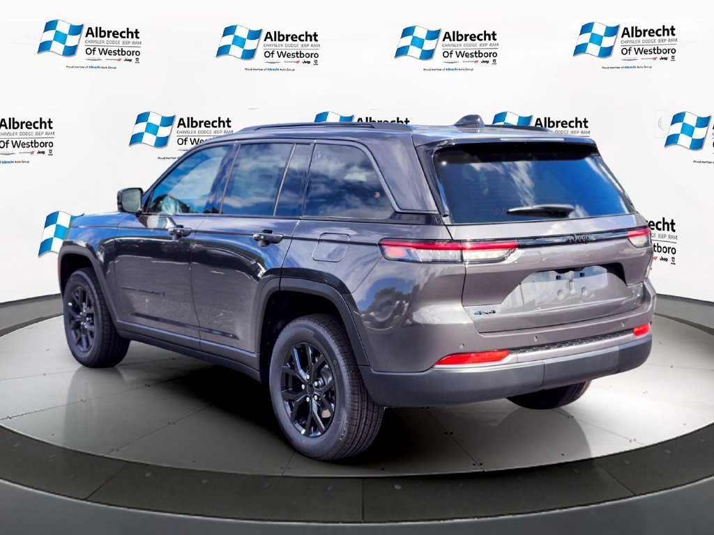 New 2026 Jeep Grand Cherokee Altitude AWD/4WD image 3