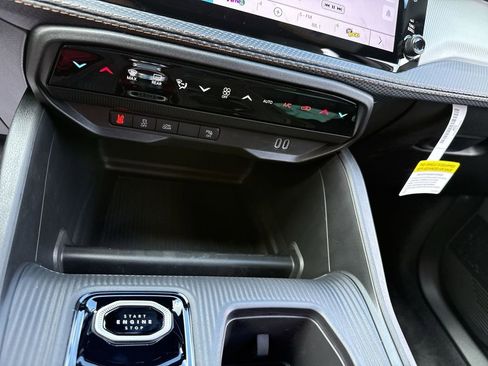 New 2026 Jeep Cherokee Limited AWD/4WD image 20