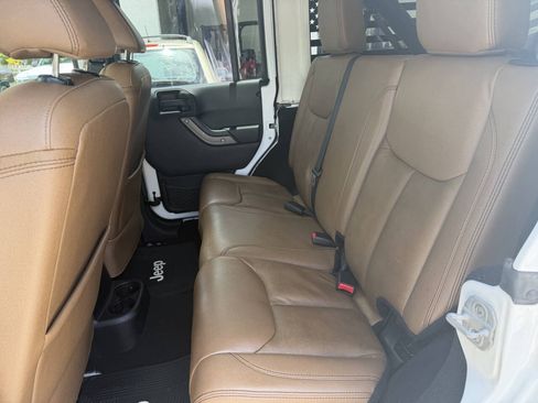 Used 2013 Jeep Wrangler Unlimited Sahara AWD/4WD image 12