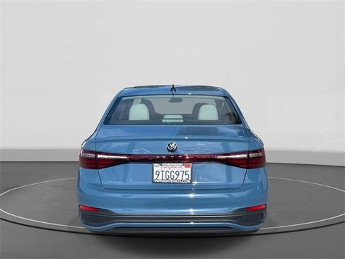 Used 2025 Volkswagen Jetta S image 5