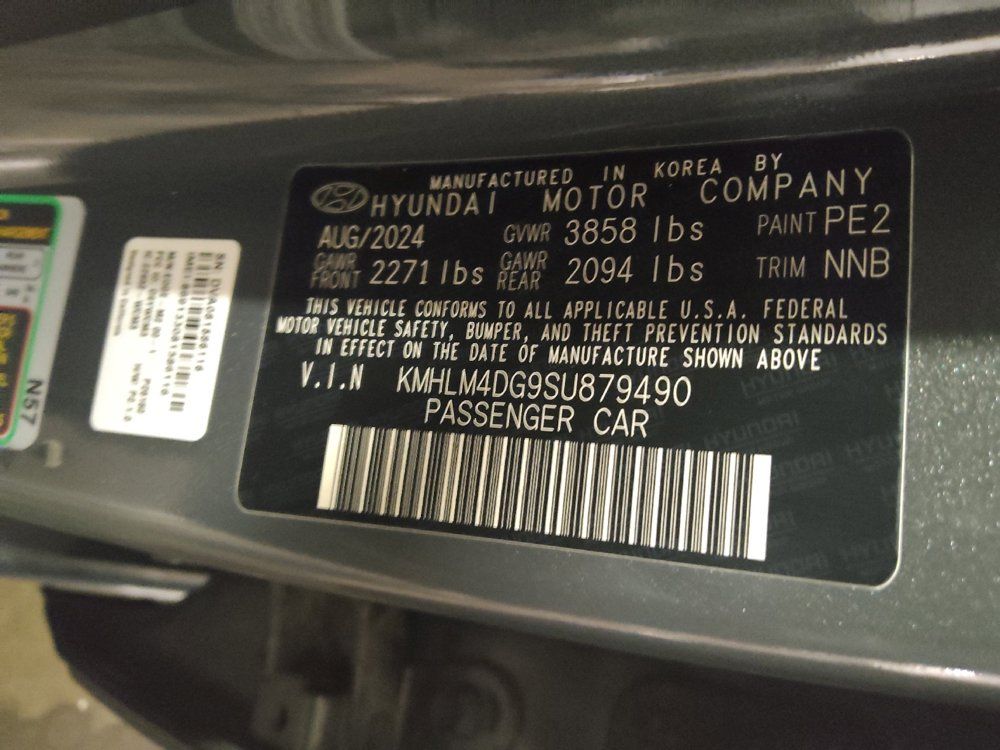Used 2025 Hyundai Elantra Sport FWD image 33