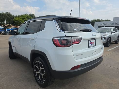 Used 2025 Jeep Compass Limited AWD/4WD image 6