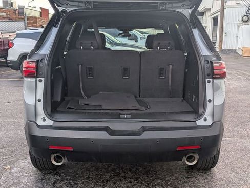 Used 2023 Chevrolet Traverse LT image 30