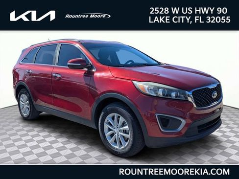 Used 2017 Kia Sorento FWD image 1