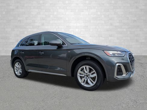 Used 2023 Audi Q5 2.0T Premium w/ Convenience Package AWD/4WD image 1