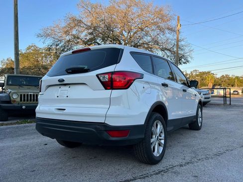 Used 2019 Ford Escape S image 4