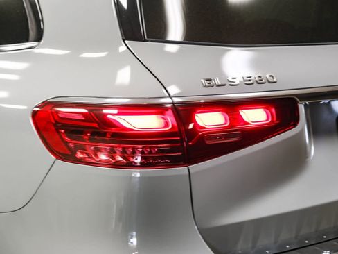 New 2025 Mercedes-Benz GLS 580 GLS 580 image 7