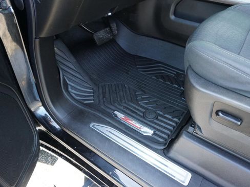 Used 2021 Chevrolet Silverado 1500 LT Trail Boss image 19