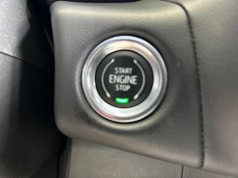 Used 2023 GMC Yukon SLE RWD image 21