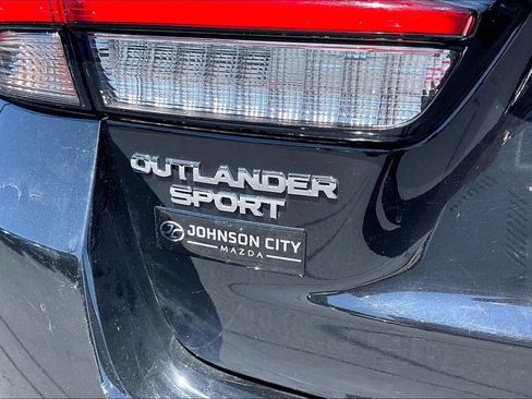 Used 2025 Mitsubishi Outlander Sport ES AWD/4WD image 8