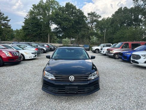 Used 2015 Volkswagen Jetta SE FWD image 2
