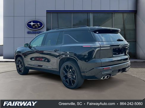 Used 2024 Chevrolet Traverse RS w/ LPO, Floor Liner Package AWD/4WD image 3