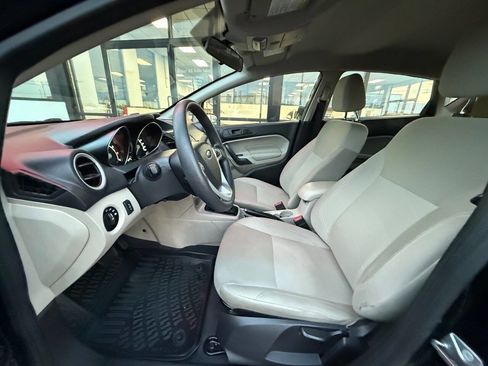 Used 2019 Ford Fiesta SE image 7