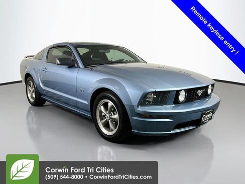 Used 2006 Ford Mustang GT Premium RWD image 1