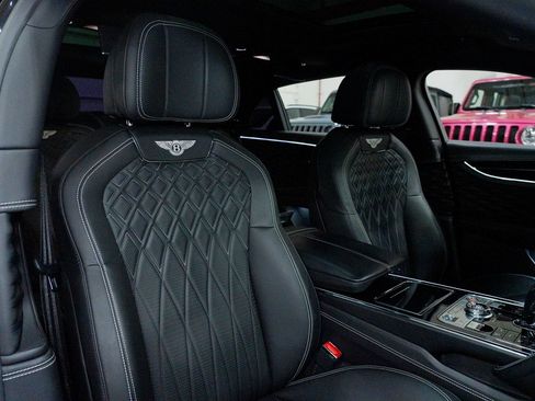 Used 2021 Bentley Flying Spur V8 AWD/4WD image 66