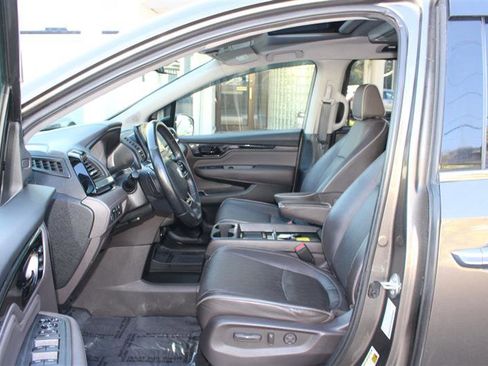 Used 2022 Honda Odyssey Elite image 11