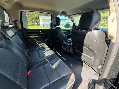 Used 2019 RAM 1500 Laramie AWD/4WD image 18