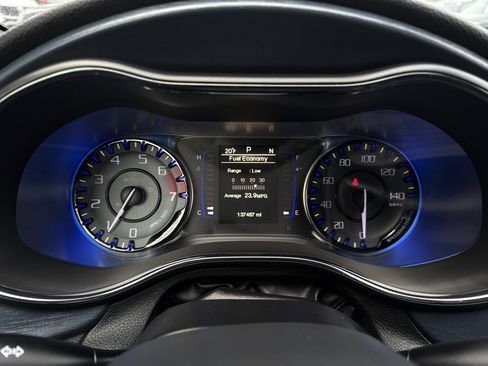 Used 2015 Chrysler 200 S w/ Comfort Group image 11