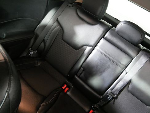 Used 2018 Jeep Compass Latitude w/ Popular Equipment Group image 12