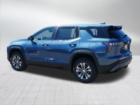 New 2026 Chevrolet Equinox LT w/ Convenience Package II image 2