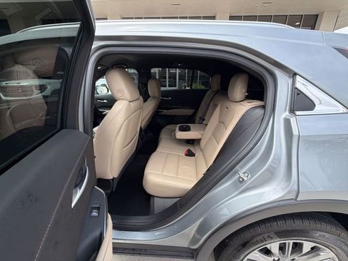 Used 2025 Cadillac XT4 Premium Luxury FWD image 28