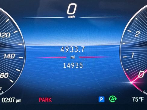 Certified 2025 Mercedes-Benz GLE 450 4MATIC image 32