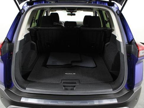 Certified 2023 Nissan Rogue SV FWD image 18