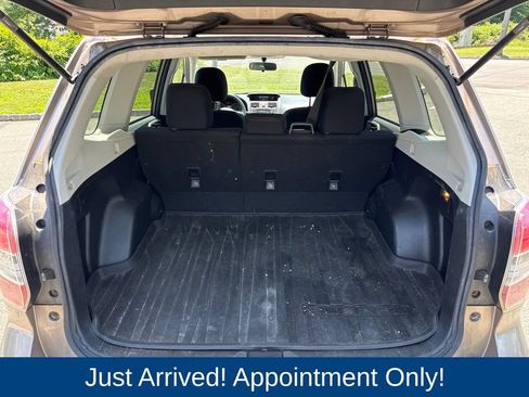 Used 2015 Subaru Forester 2.5i Premium w/ All-Weather Package AWD/4WD image 10