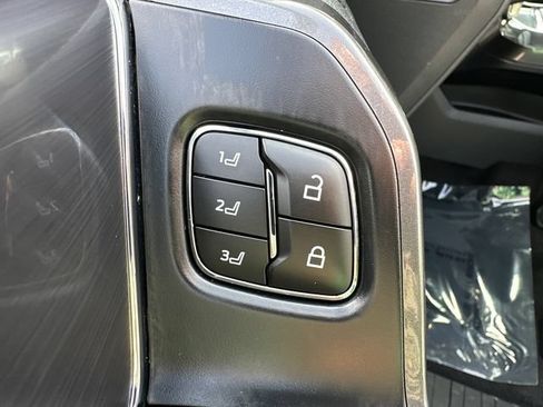 Used 2023 Ford F150 Lariat AWD/4WD image 28
