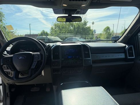 Used 2021 Ford F350 XLT w/ XLT Premium Package image 11