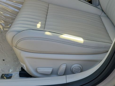 New 2026 Genesis G70 2.5T Prestige image 9