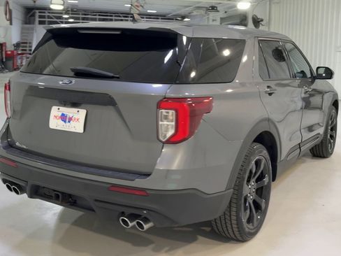 Used 2022 Ford Explorer ST w/ Equipment Group 401A image 9