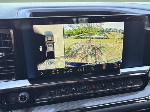 Used 2024 Chevrolet Silverado 1500 ZR2 w/ Technology Package image 28