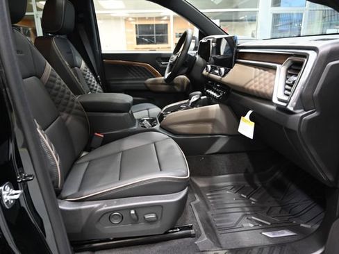 New 2026 GMC Canyon Denali image 12