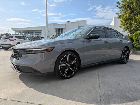 Used 2023 Honda Accord Sport image 7