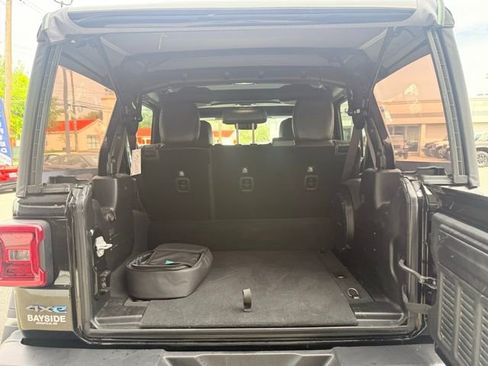 Used 2023 Jeep Wrangler Unlimited Rubicon 4xe w/ Safety Group AWD/4WD image 20