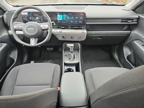New 2026 Hyundai Kona SE image 13