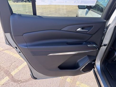New 2026 Chevrolet Traverse RS w/ LPO, Floor Liner Package AWD/4WD image 25