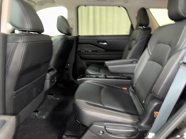 Used 2024 Nissan Pathfinder SL w/ SL Premium Package AWD/4WD image 17